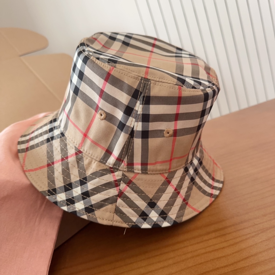 Burberry hat