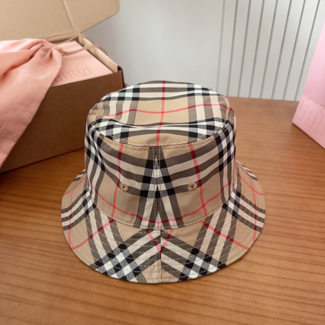 Burberry hat
