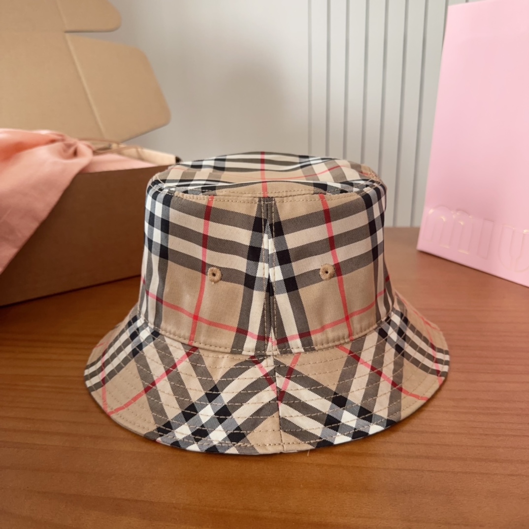 Burberry hat