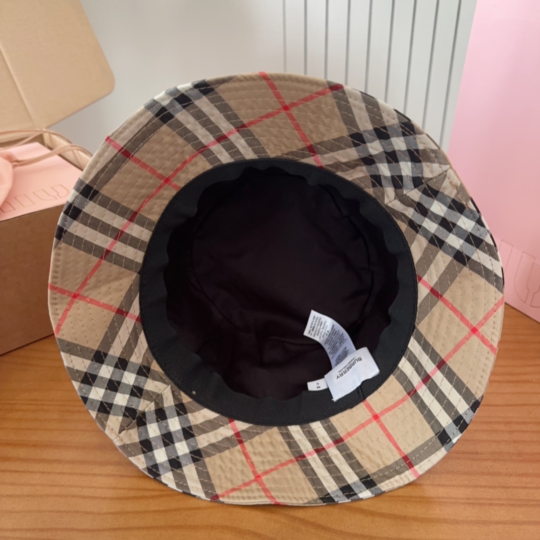 Burberry hat