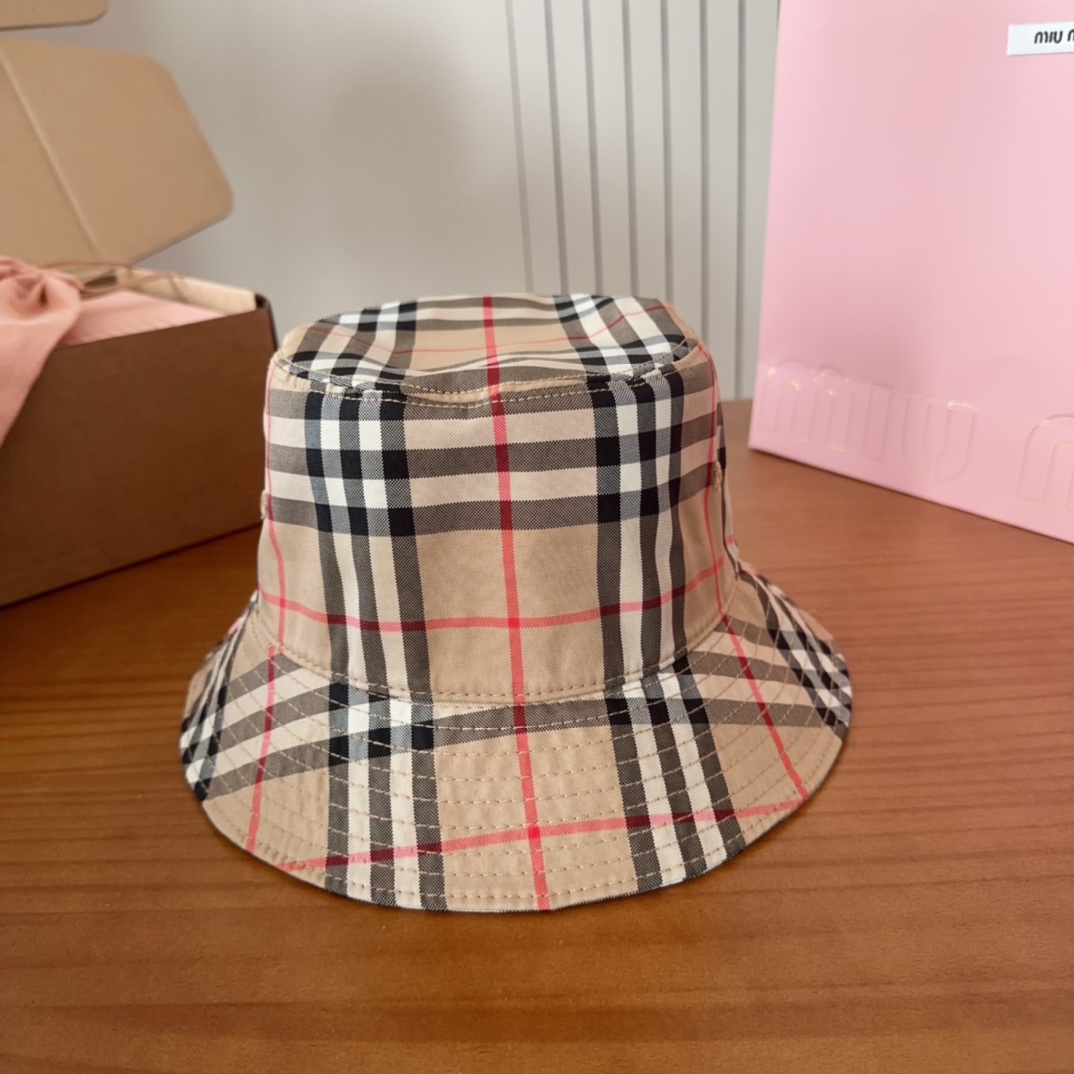 Burberry hat