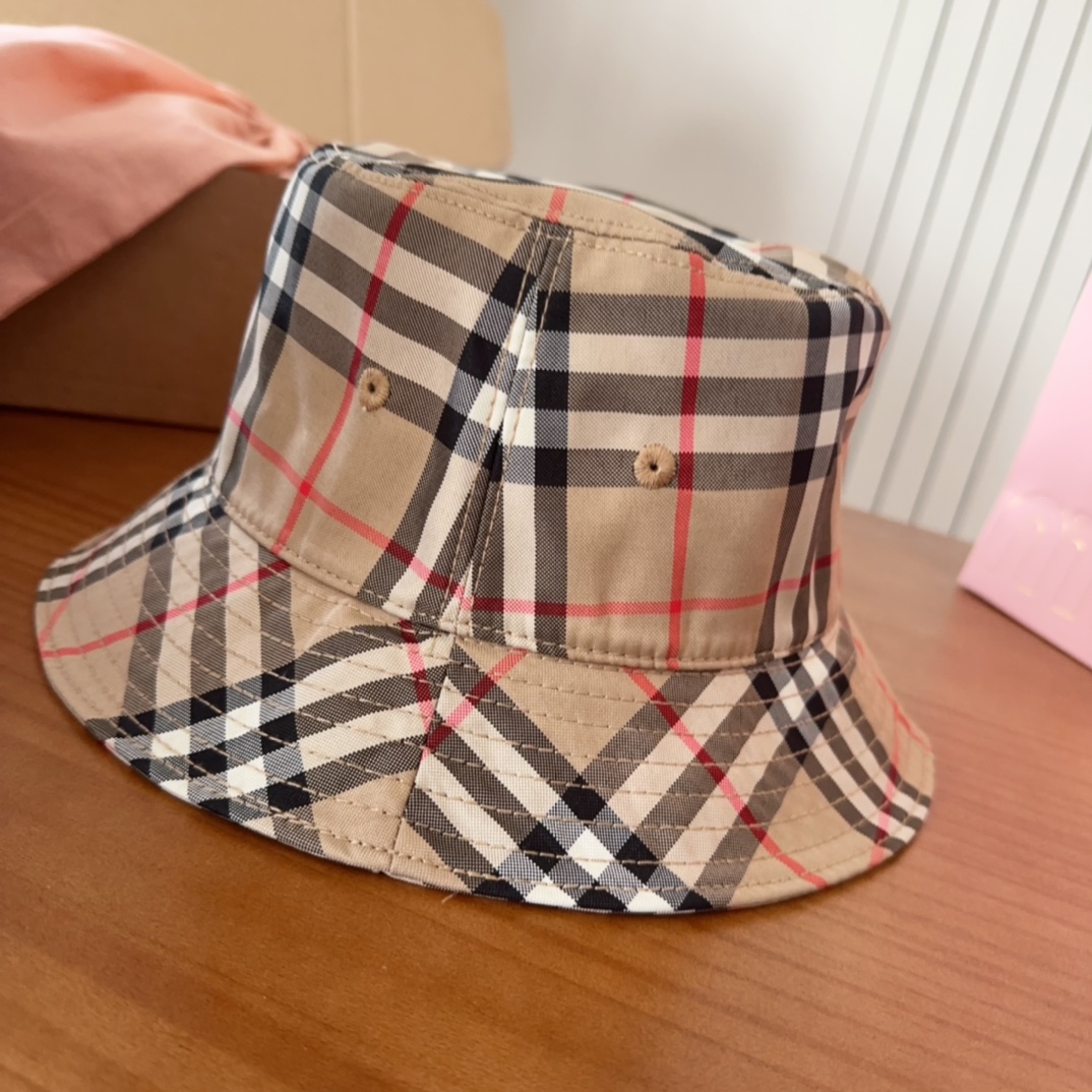Burberry hat