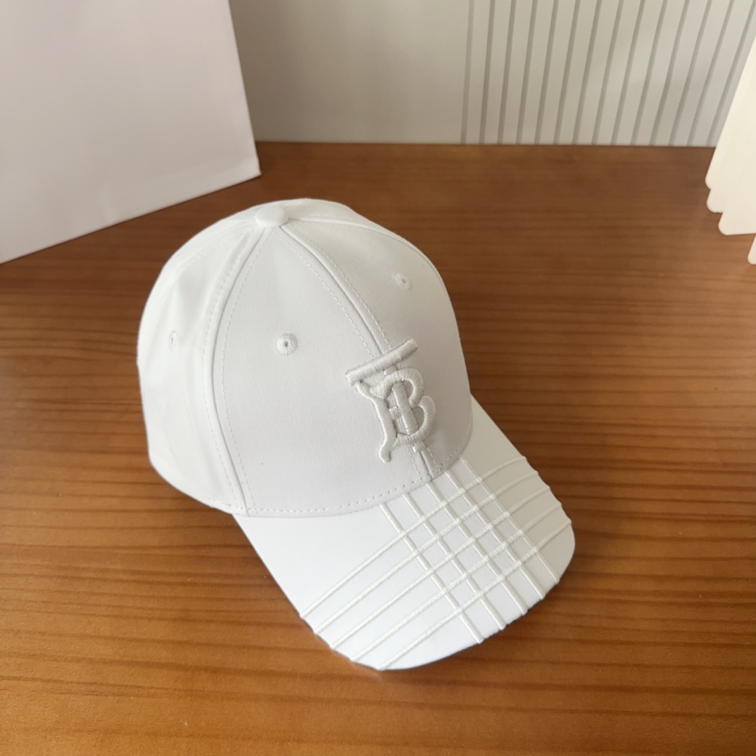 Burberry hat