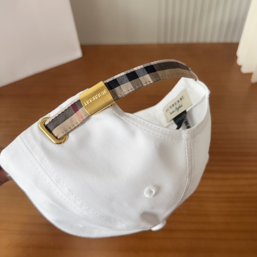 Burberry hat