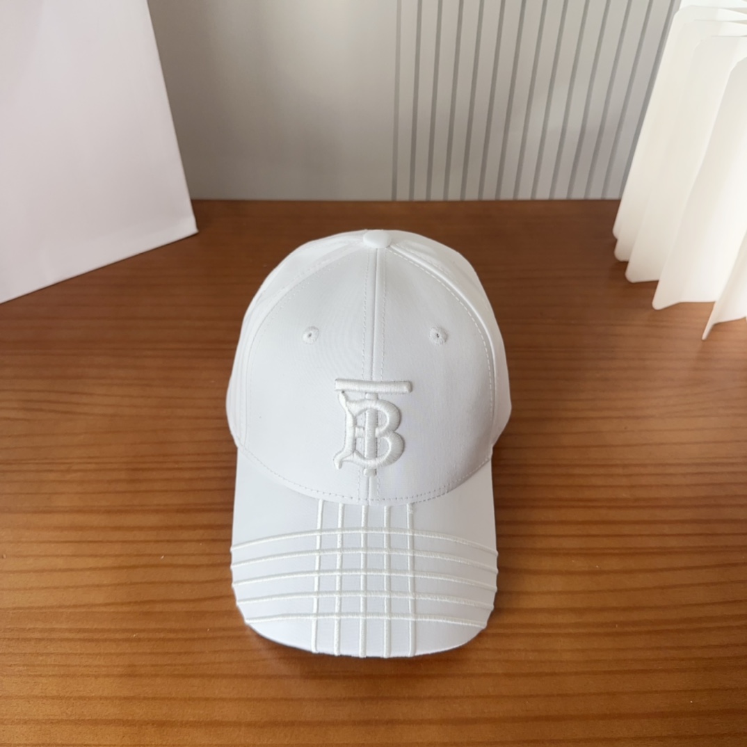 Burberry hat