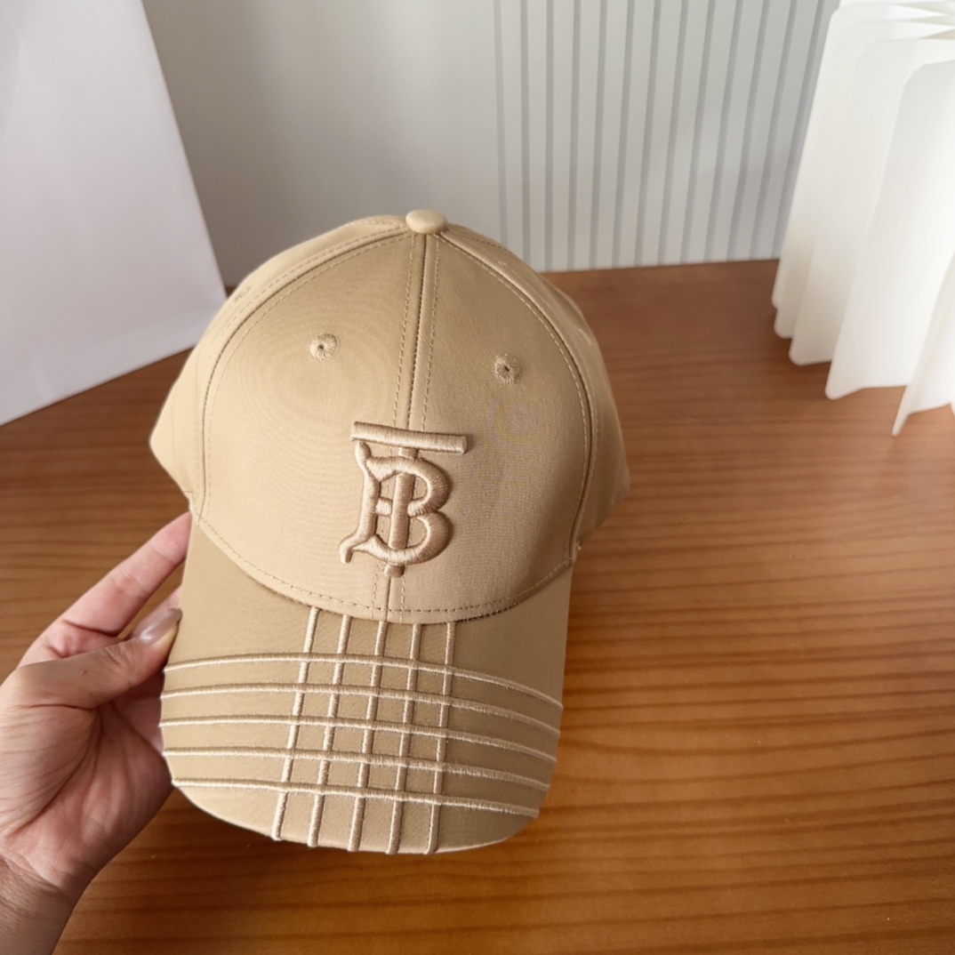 Burberry hat
