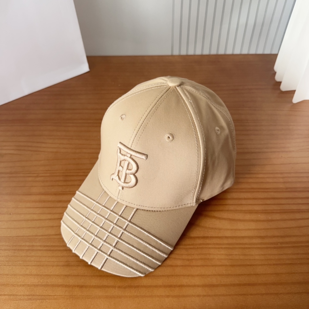 Burberry hat
