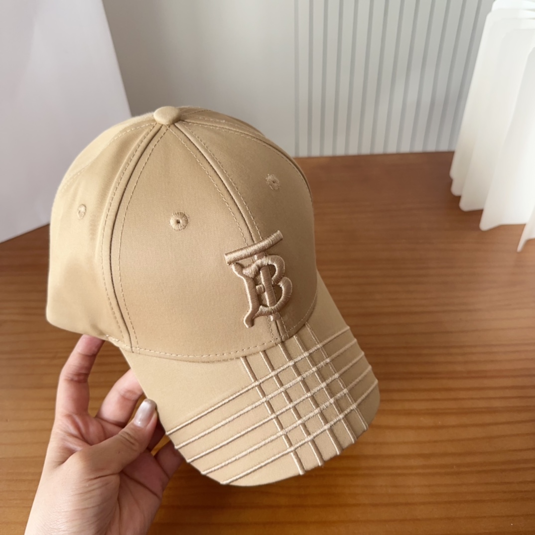 Burberry hat