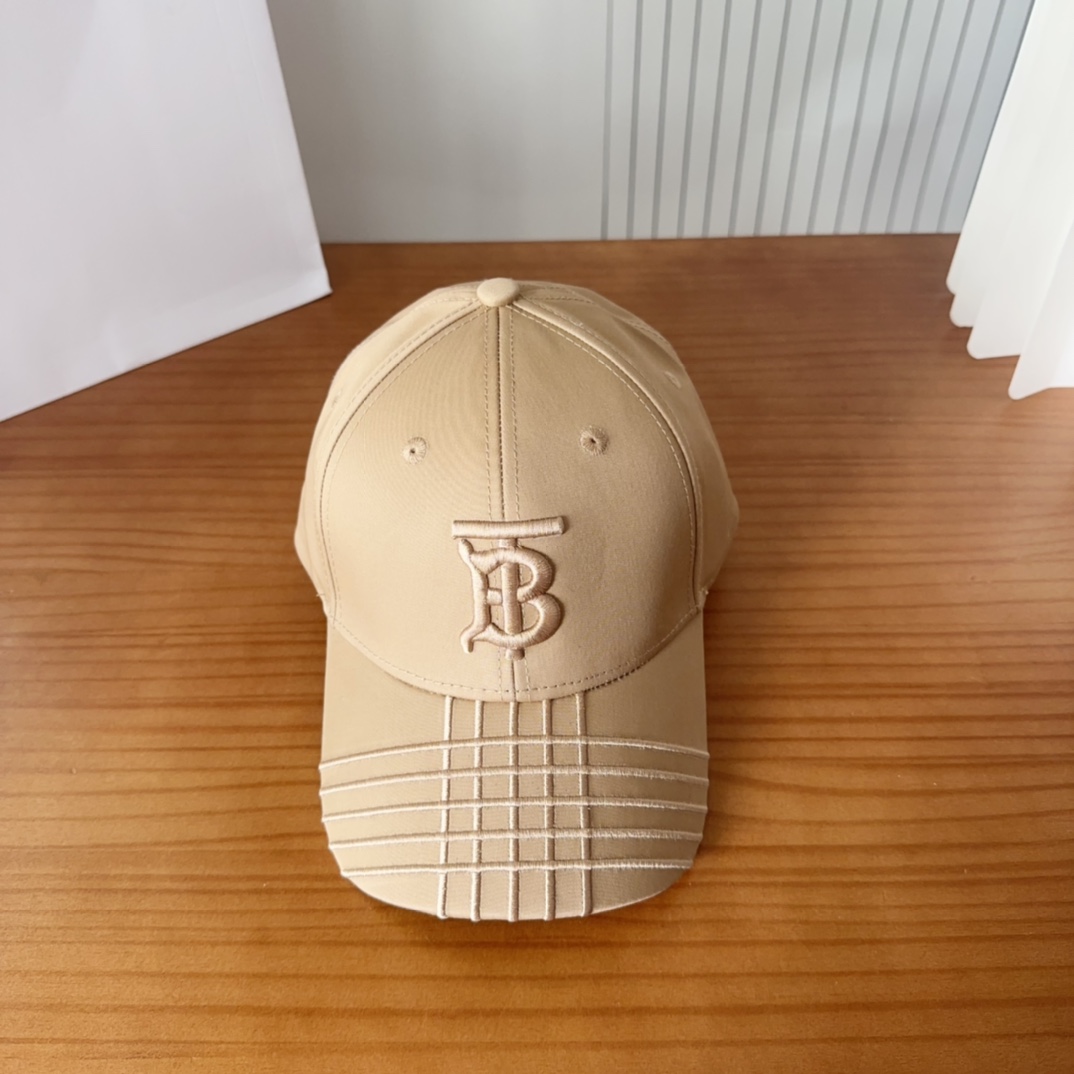 Burberry hat