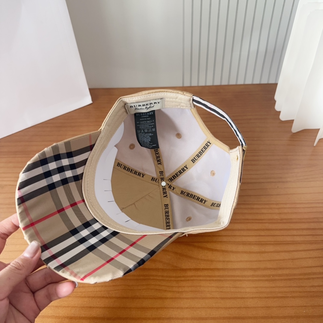 Burberry hat