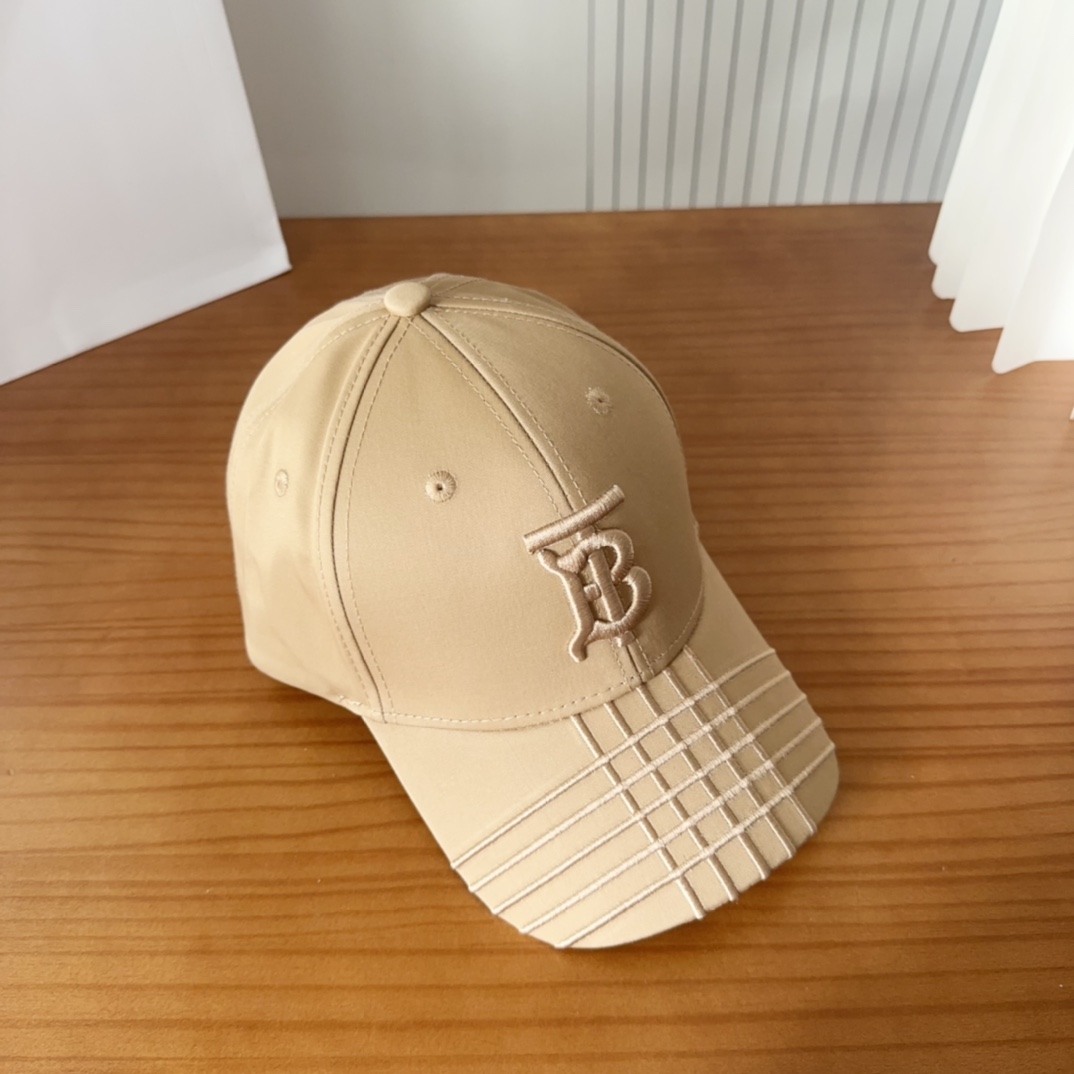 Burberry hat