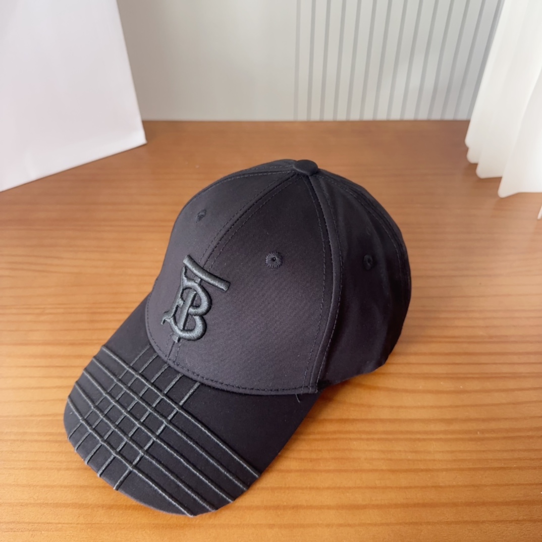 Burberry hat