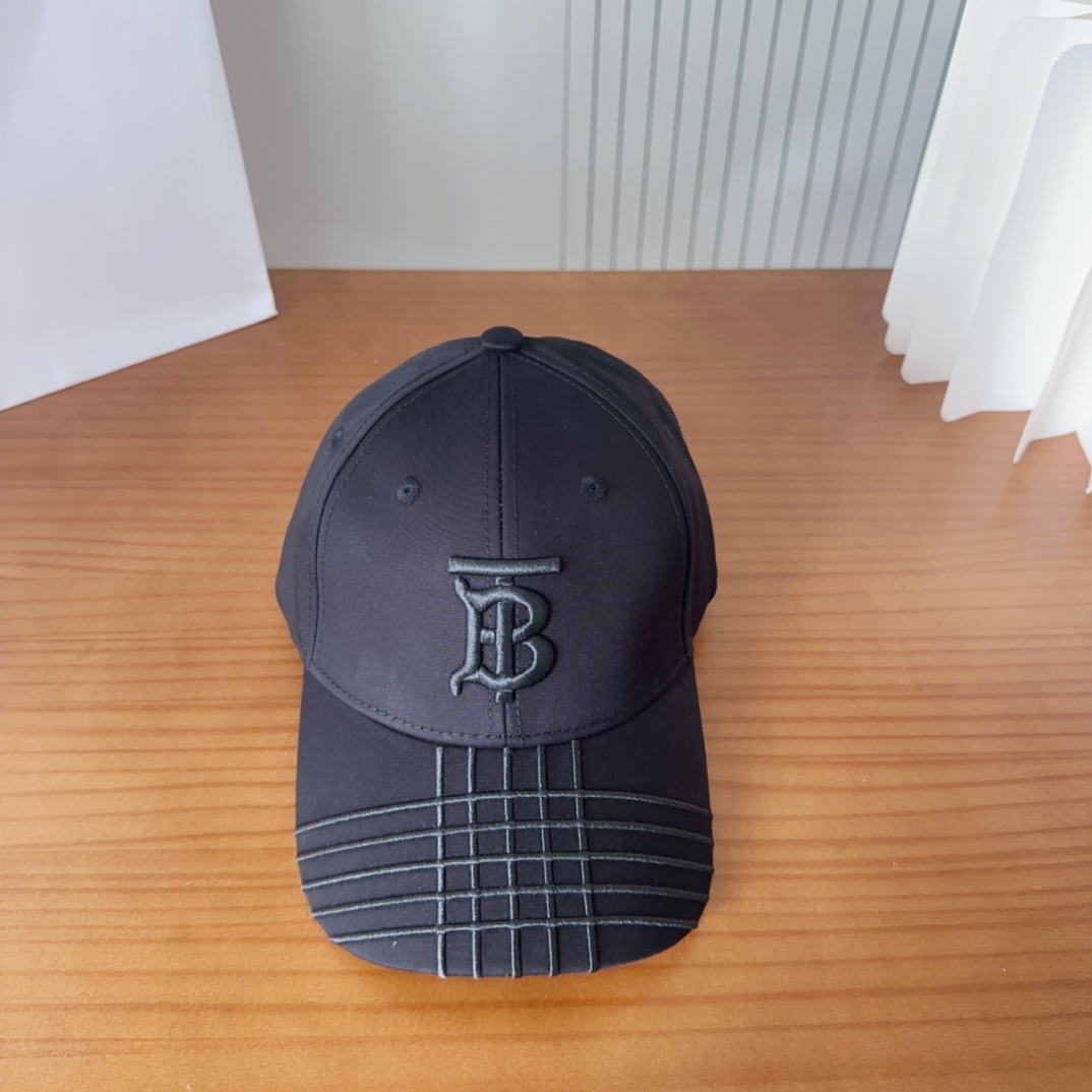 Burberry hat