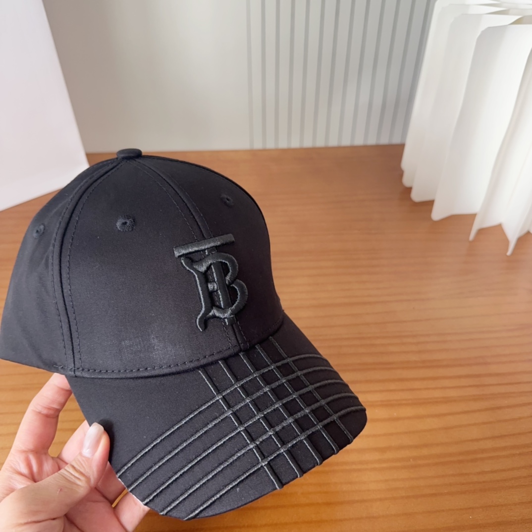 Burberry hat