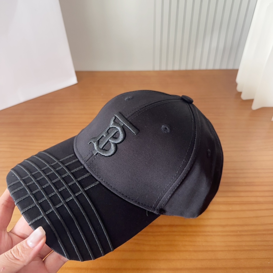 Burberry hat