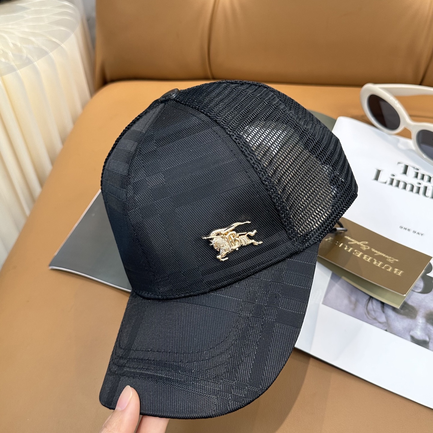 Burberry hat