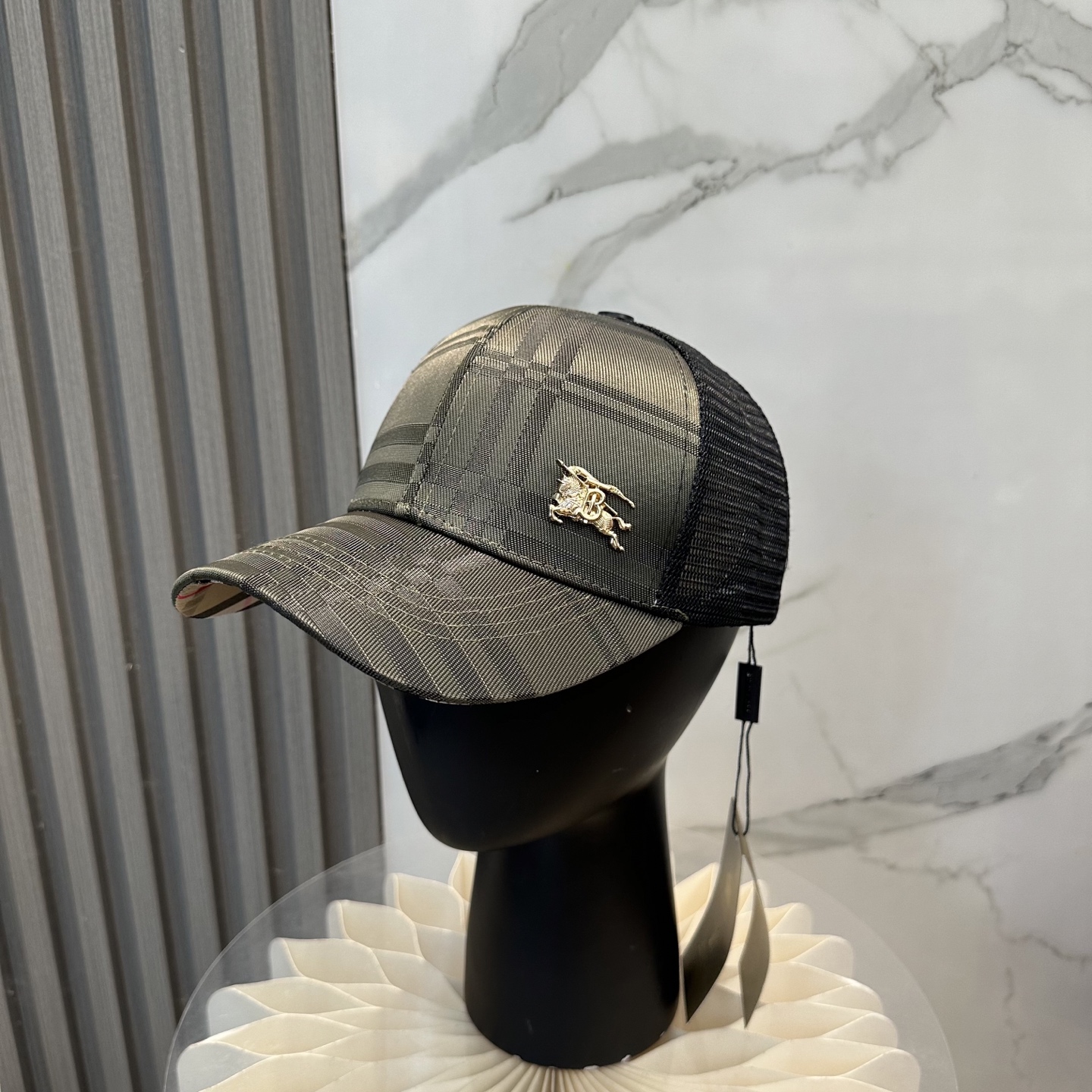 Burberry hat