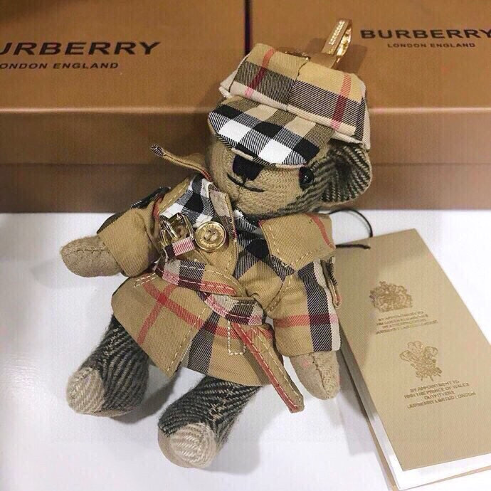 Burberry hat