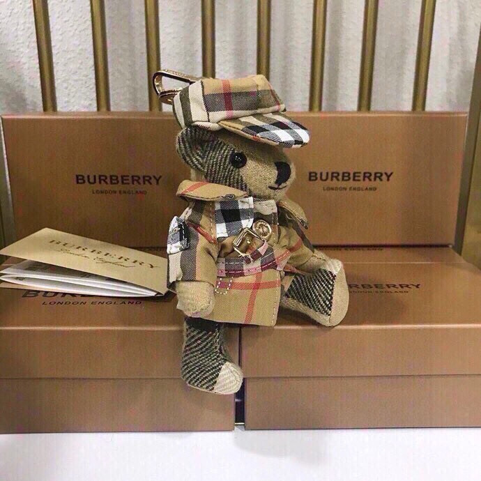 Burberry hat