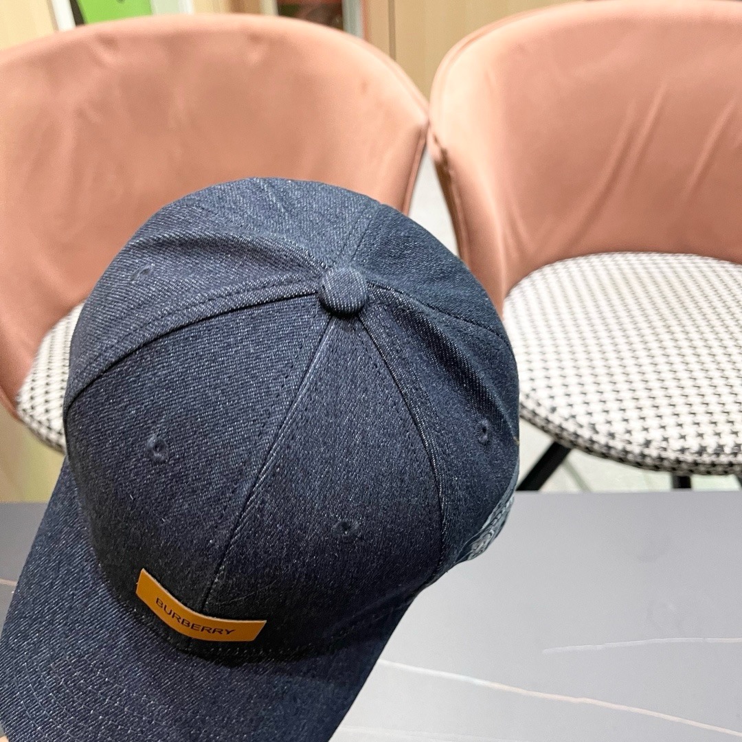 Burberry hat