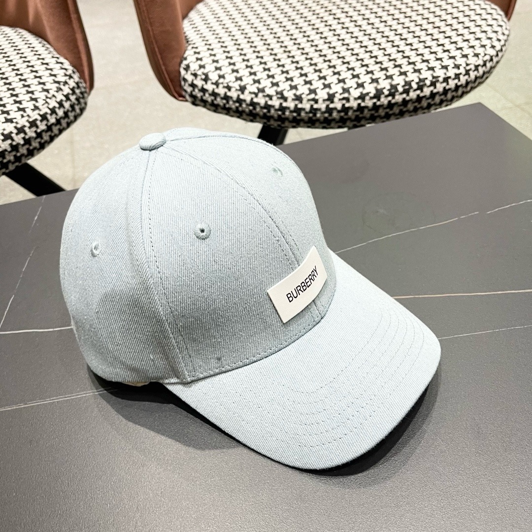 Burberry hat