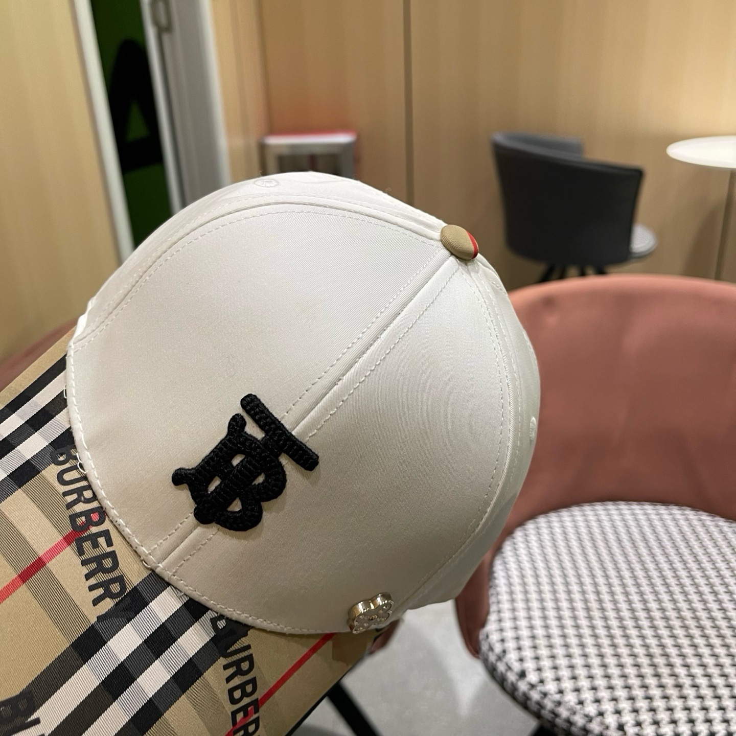 Burberry hat
