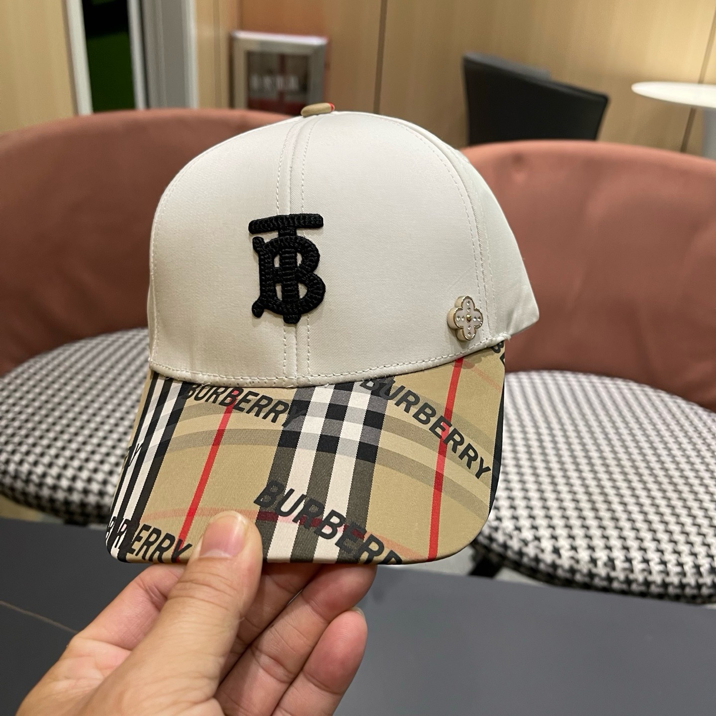 Burberry hat