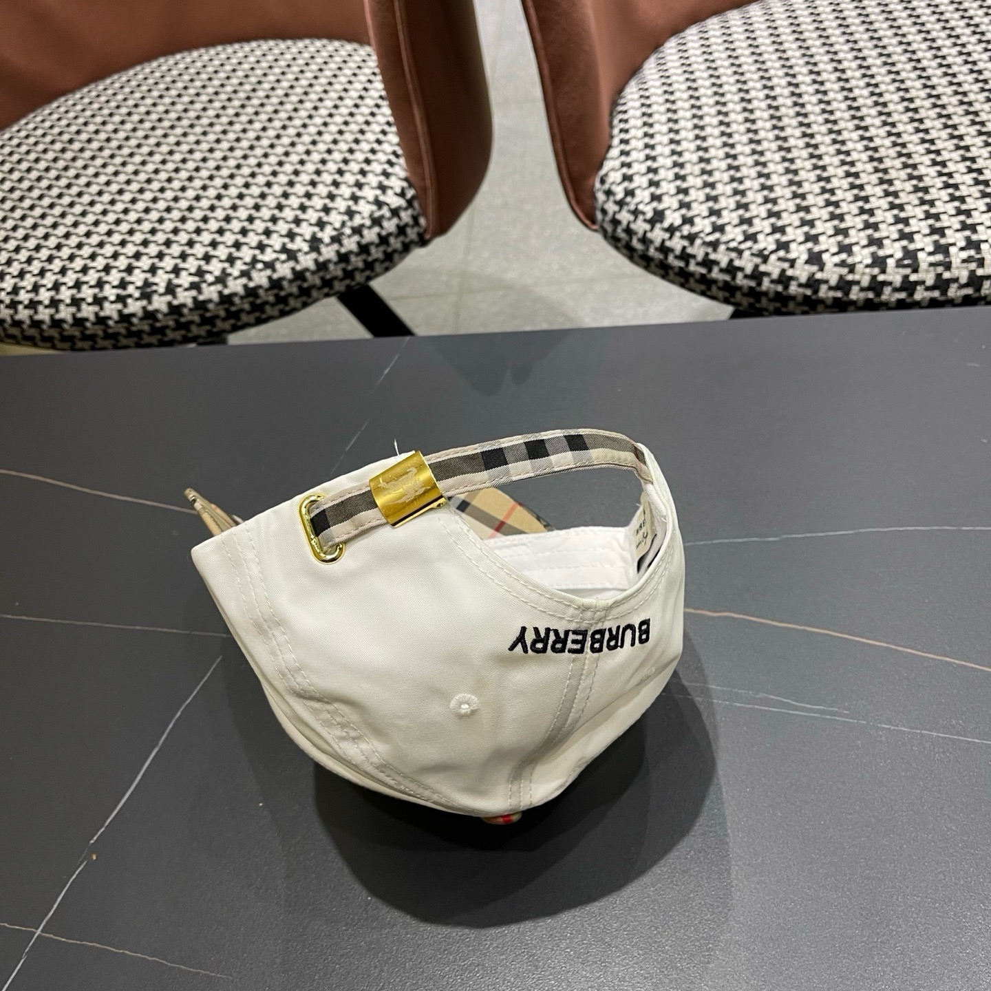 Burberry hat