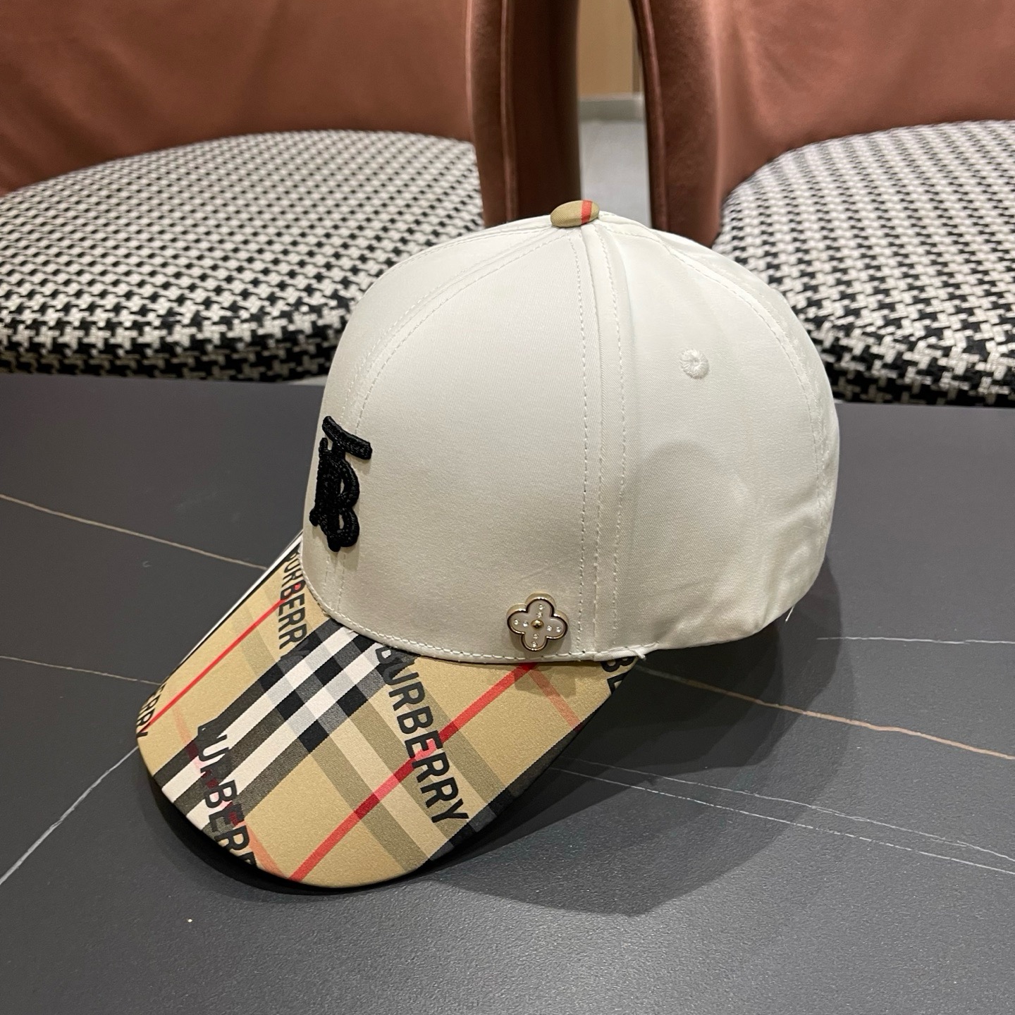 Burberry hat