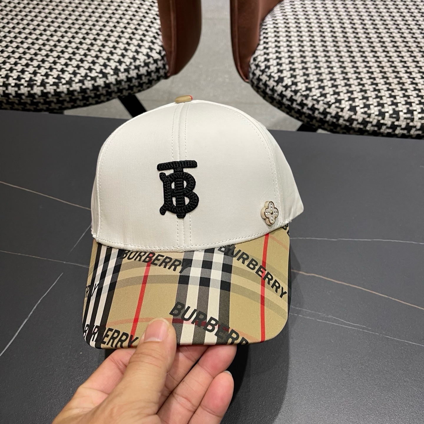 Burberry hat