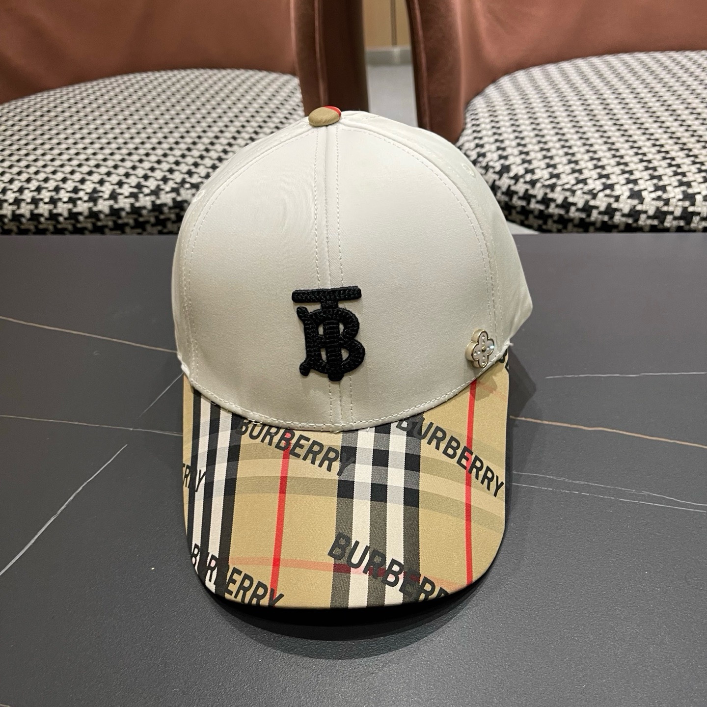 Burberry hat