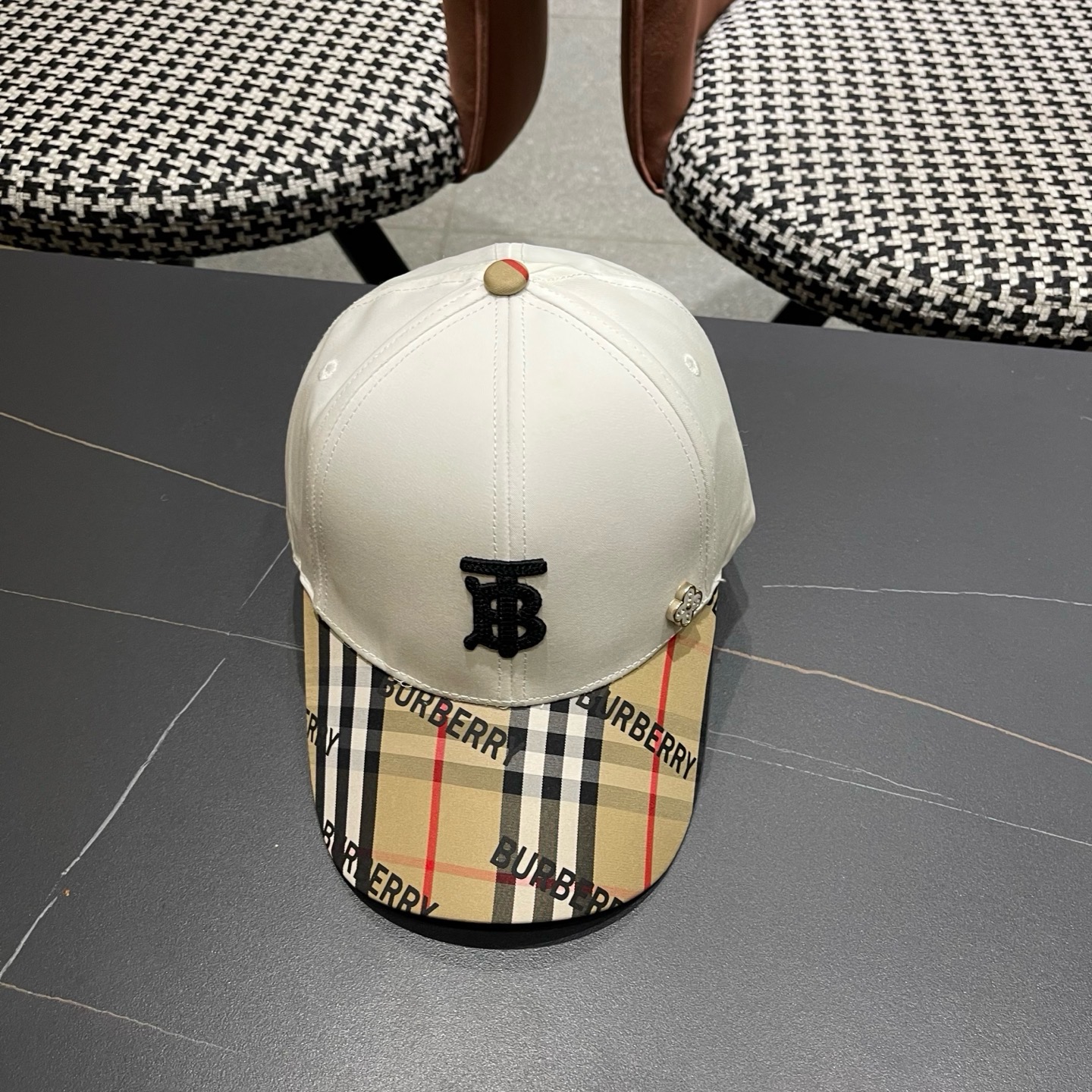 Burberry hat