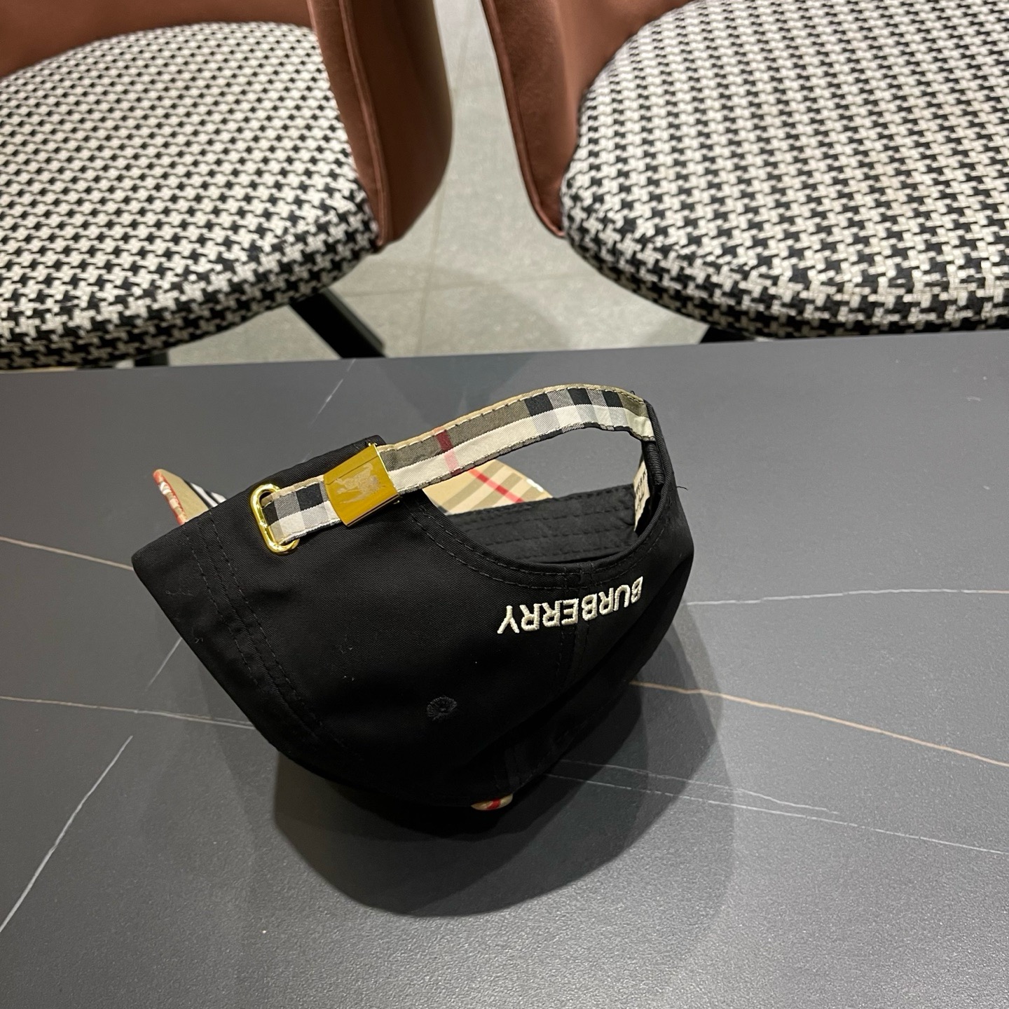 Burberry hat
