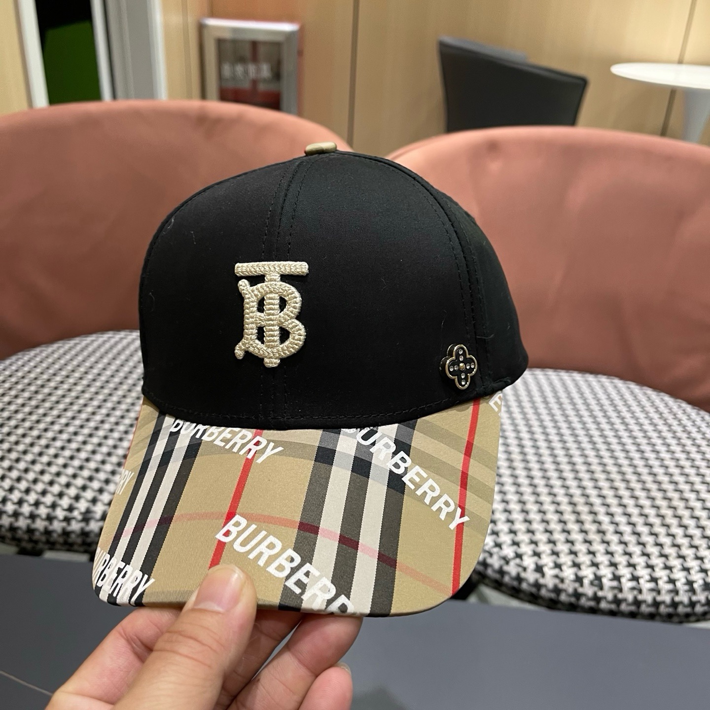 Burberry hat
