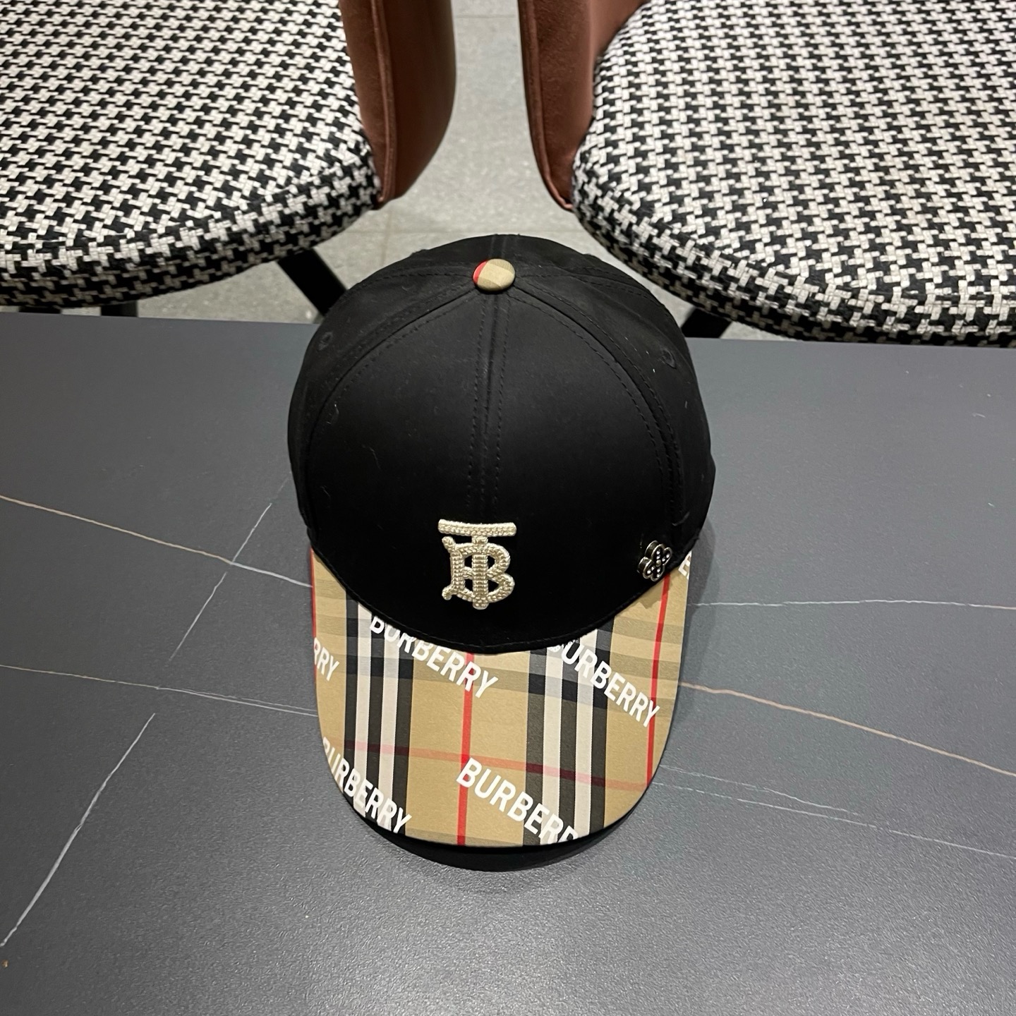 Burberry hat