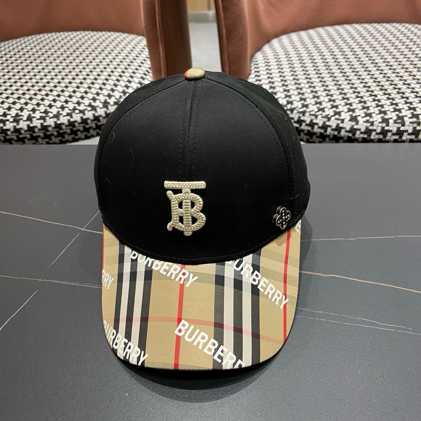 Burberry hat