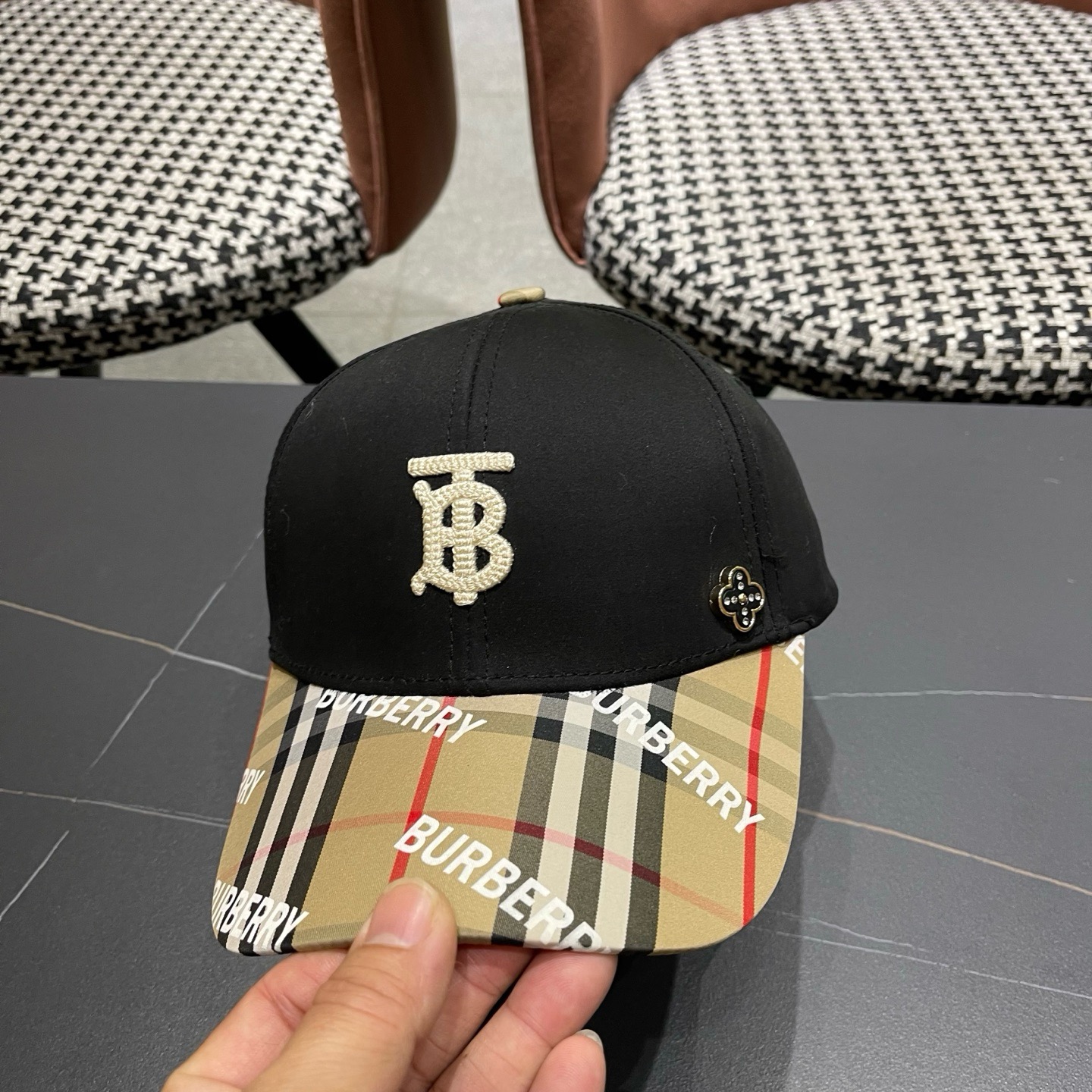 Burberry hat