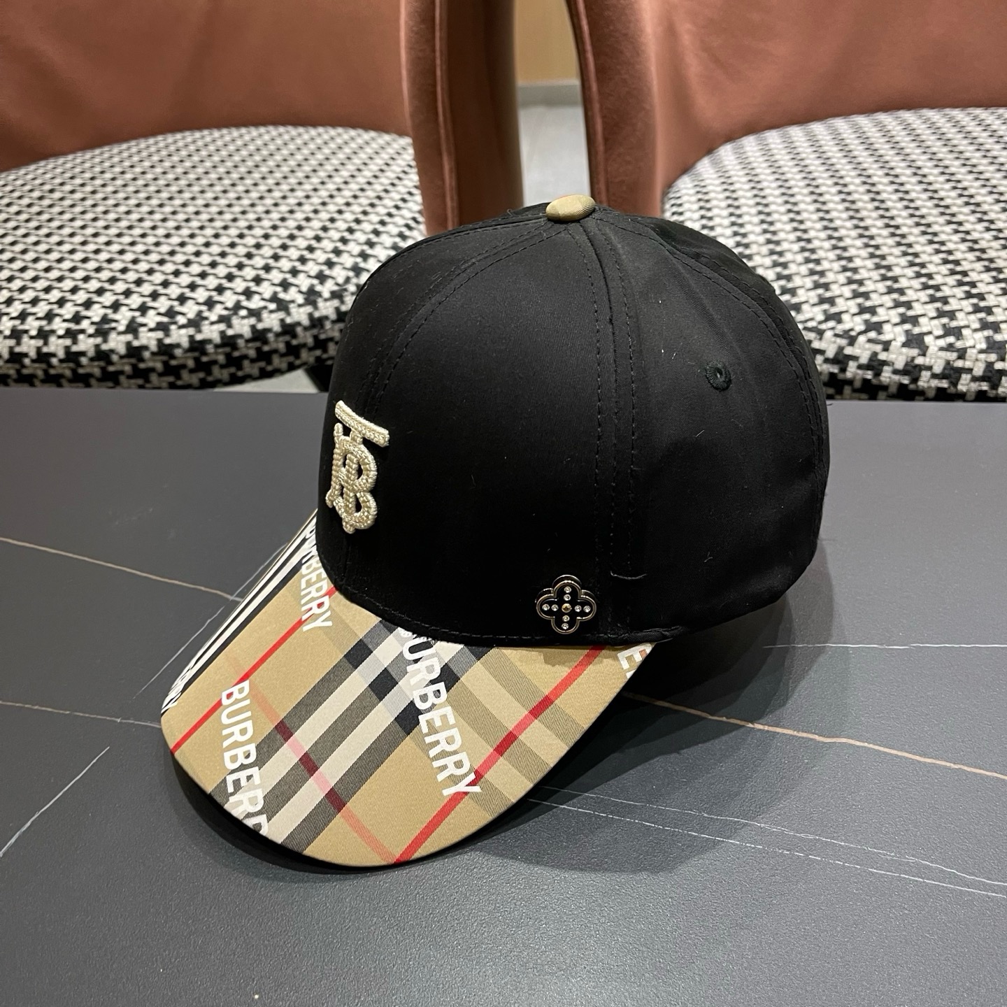 Burberry hat