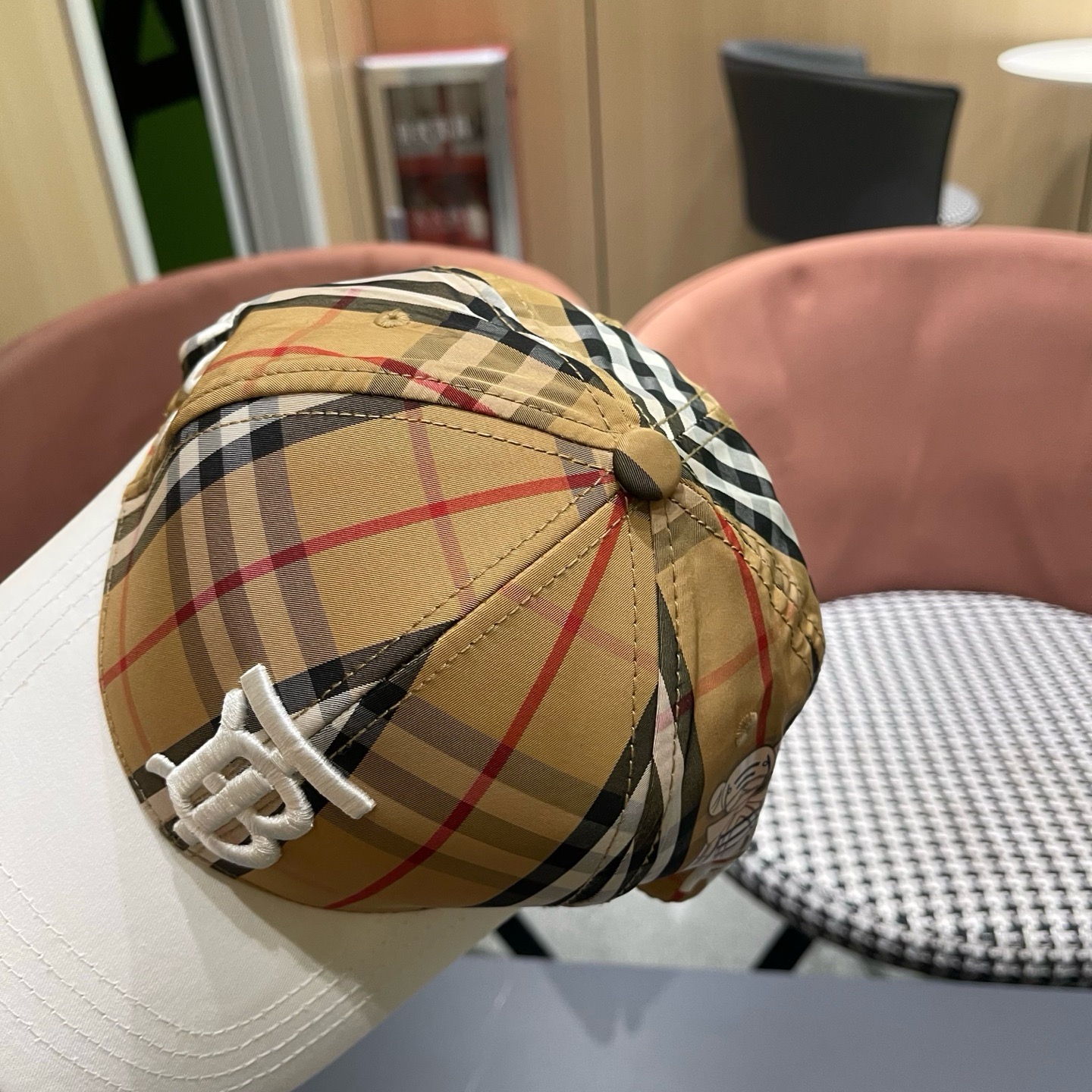 Burberry hat