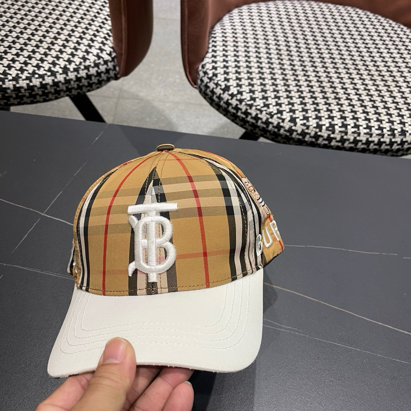 Burberry hat