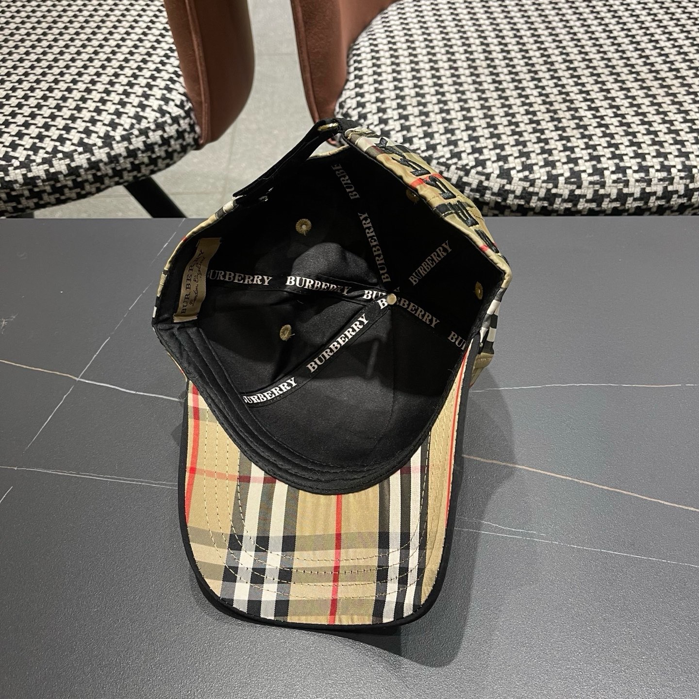 Burberry hat