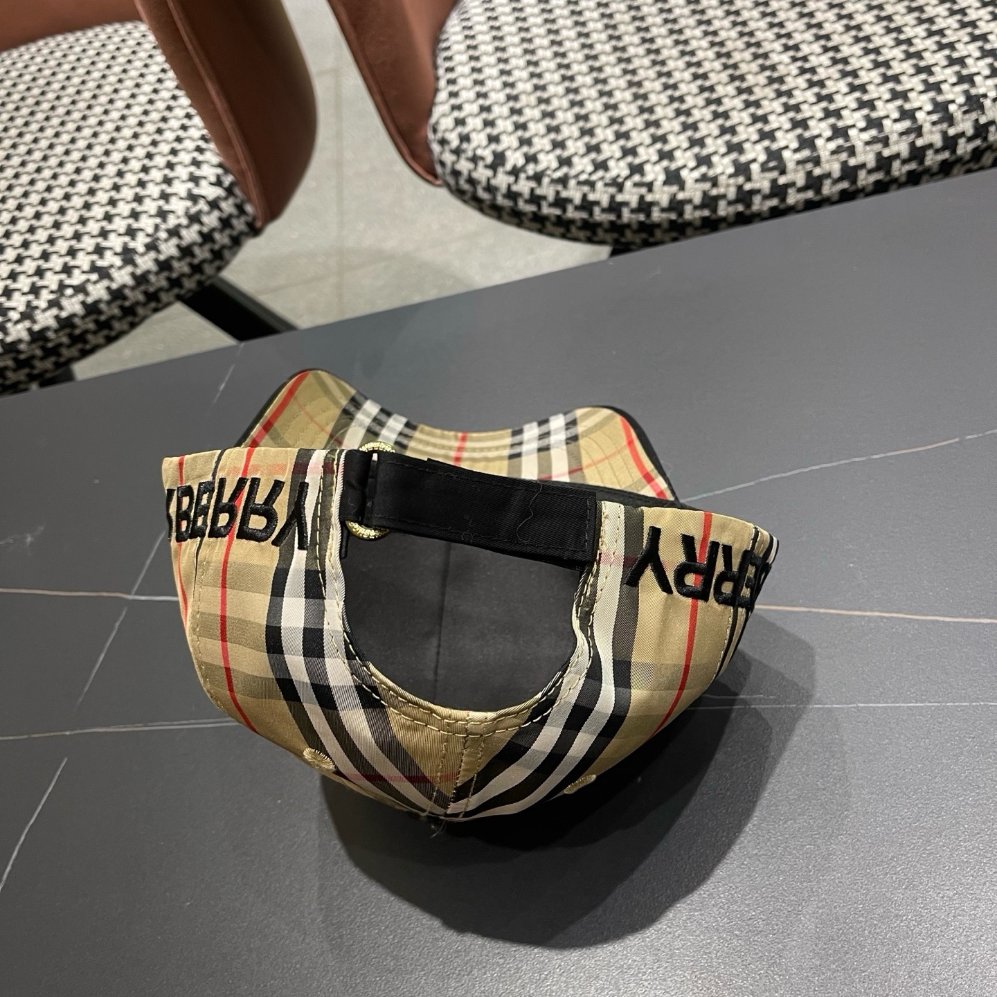 Burberry hat