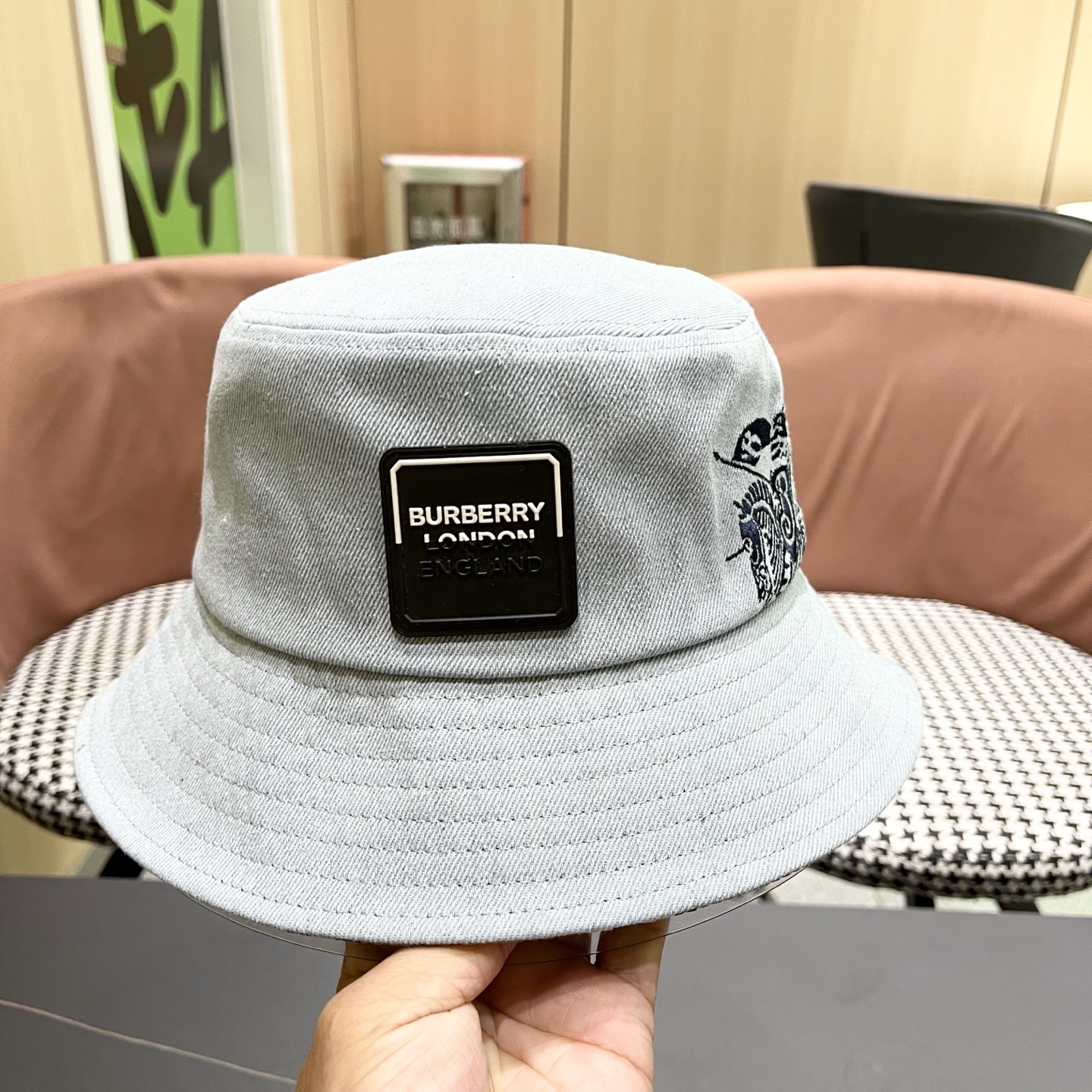 Burberry hat