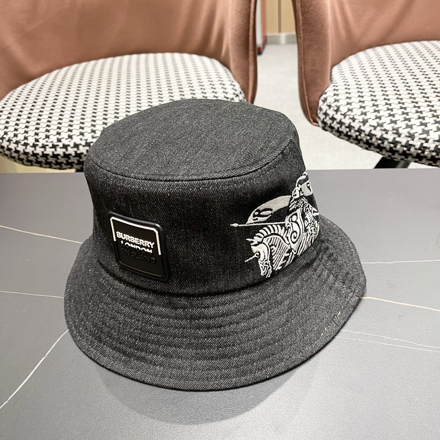 Burberry hat