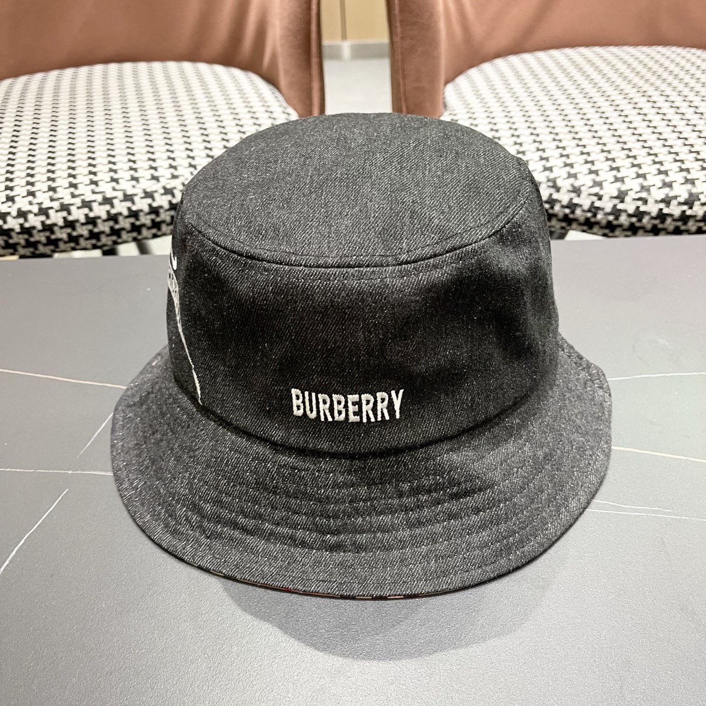 Burberry hat
