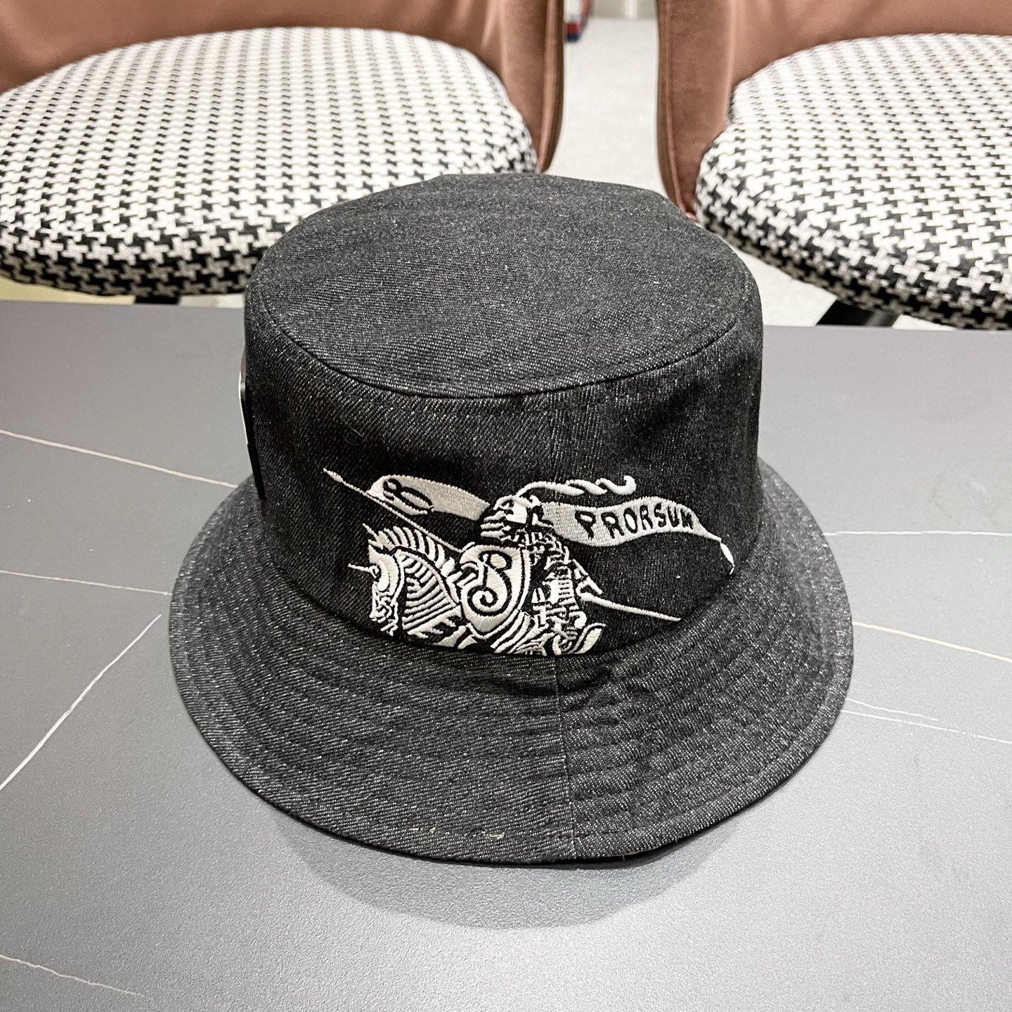 Burberry hat