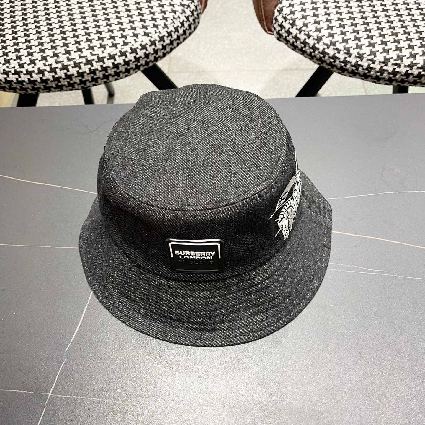 Burberry hat