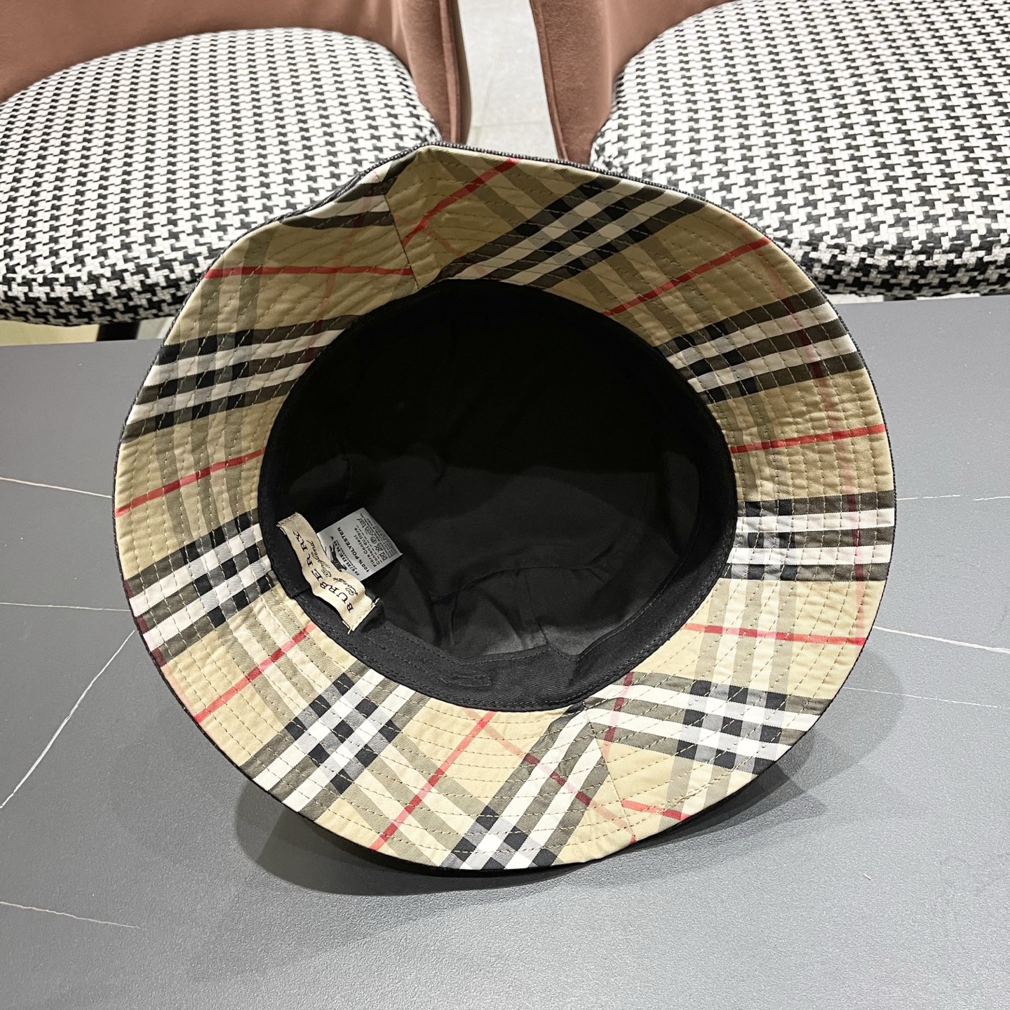 Burberry hat