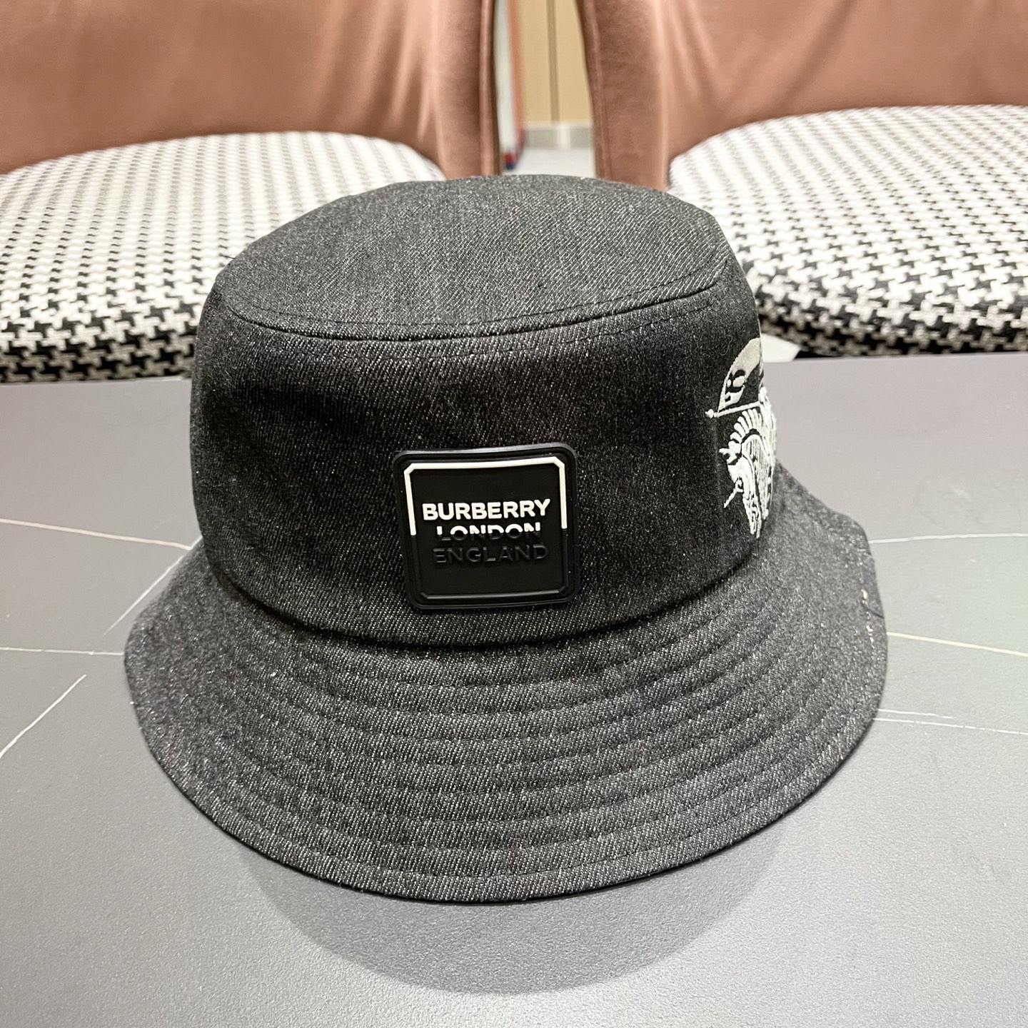 Burberry hat