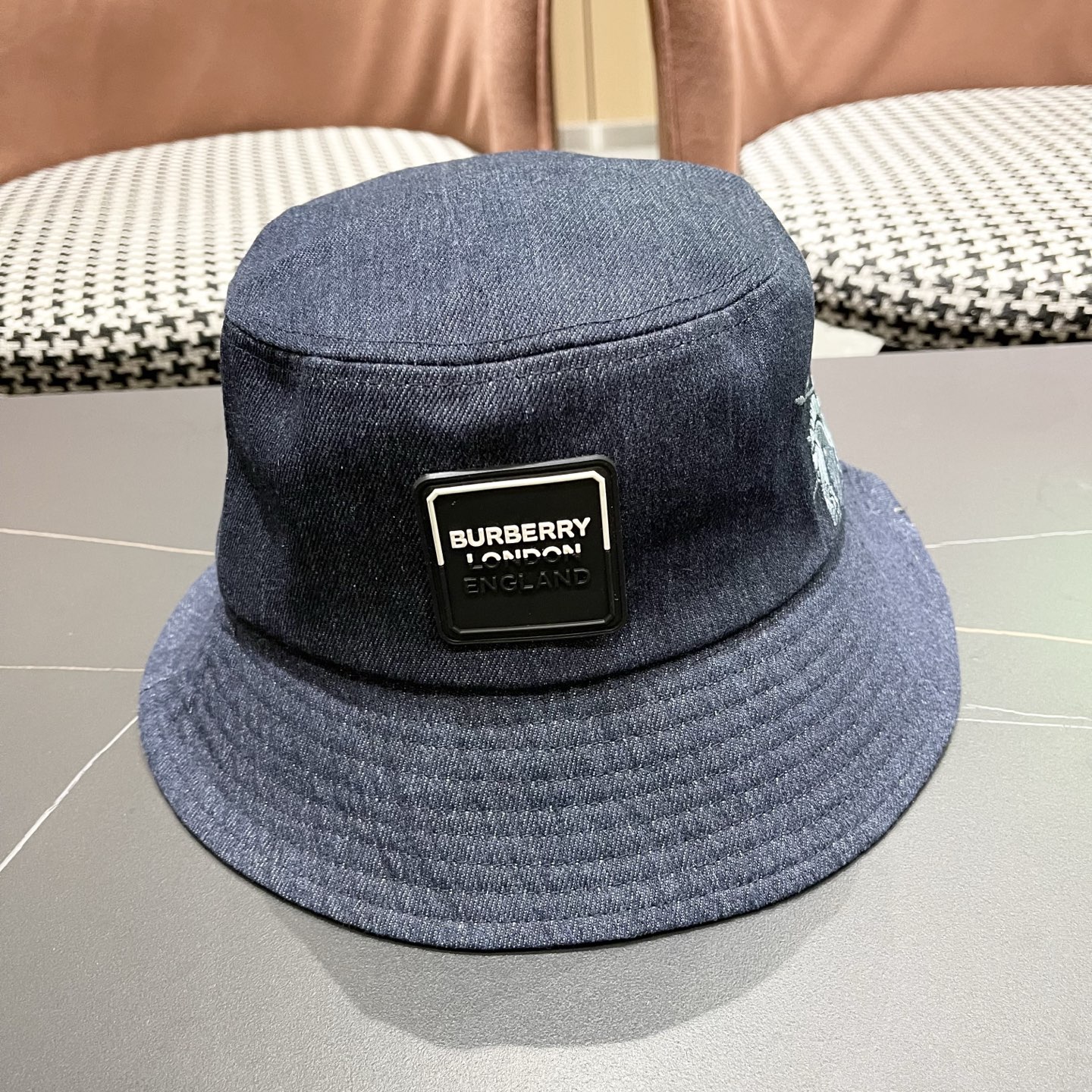 Burberry hat